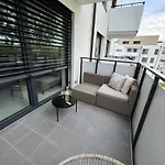 Apartmán Royal Castle View -free Private Parking *