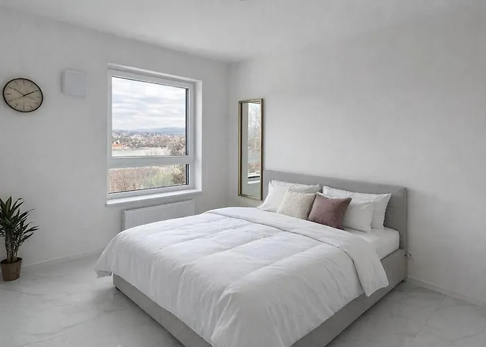 Appartement Royal Castle View -free Private Parking Trenčín