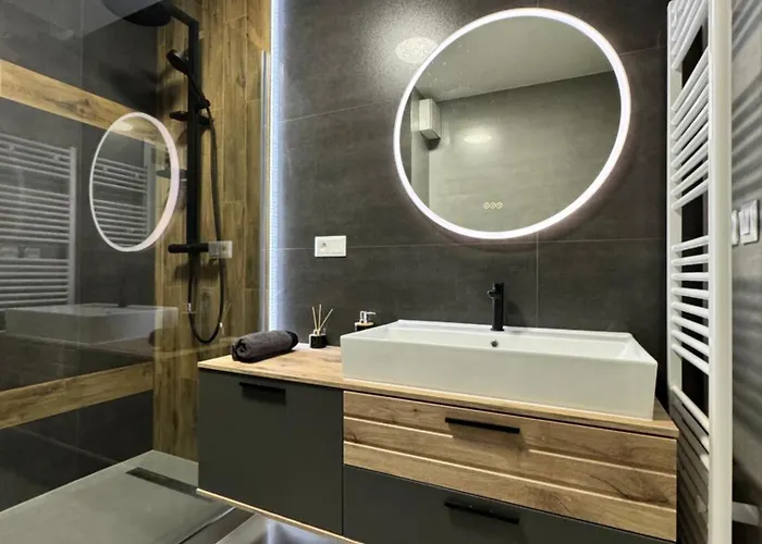 Appartement Royal Castle View -free Private Parking Trenčín